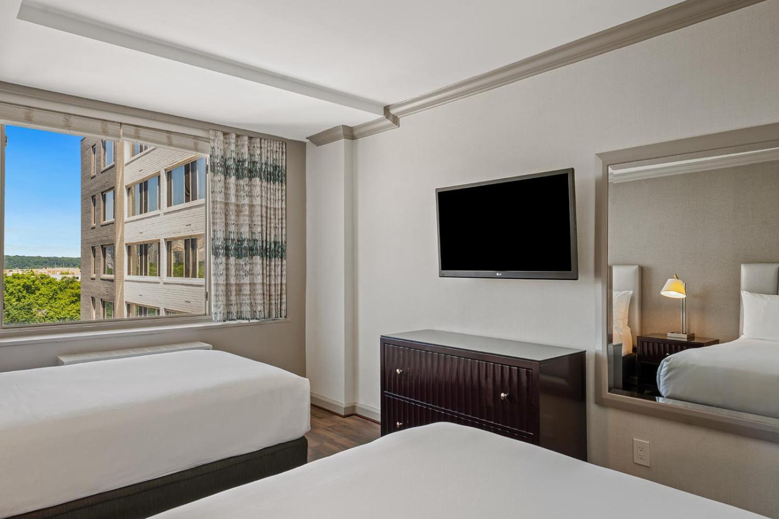 The River Inn Washington Bagian luar foto
